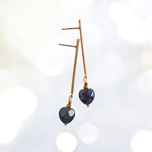 kolczyki z kamieniami Kolczyki SERDUSZKA noc kairu : długie patyczki GOLD