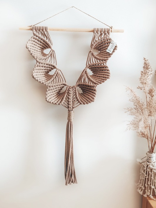 Makrama wisząca na ścianę. Muszelka XL Hygge Macrame