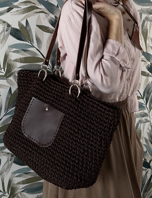 torby na ramię Shopperka Craftbags z lekkiego sznurka - czekoladowa z kieszonką