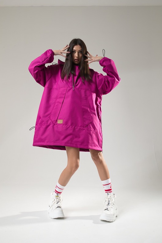 kurtki damskie Kurtka wiatrówka anorak wersja longline fuksja