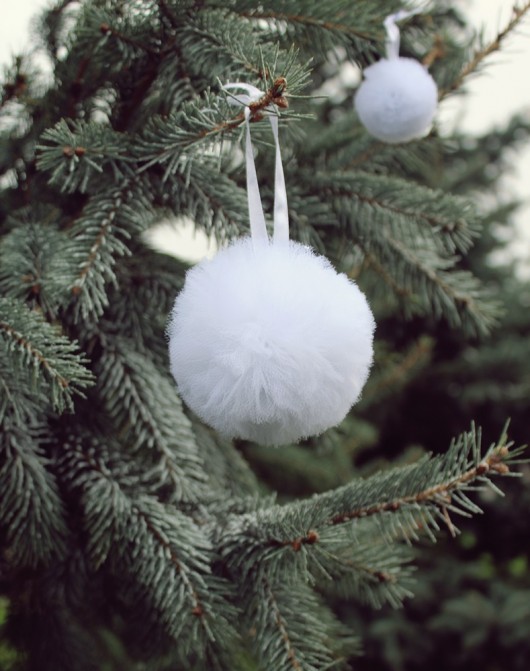 Bombki tiulowe, 8 cm, różne kolory Colleco
