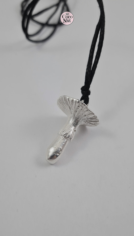 wisiory MUCHOMOR - posrebrzany wisiorek na łańcuszku Amanita