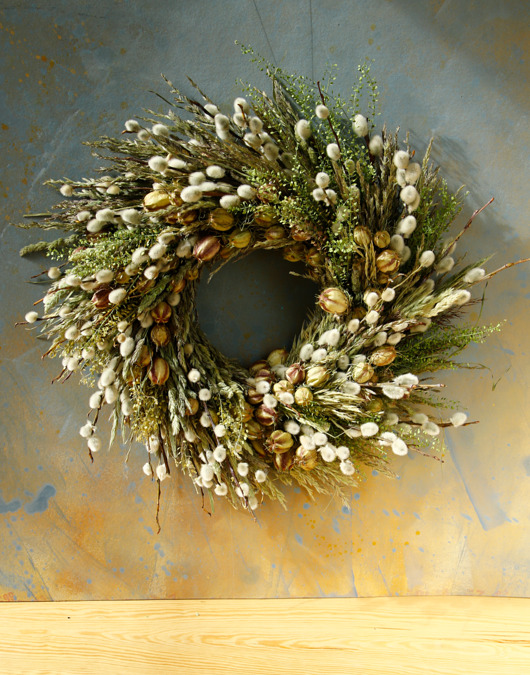 wianki Wianek wiosenny z baziami  na drzwi lub ścianę