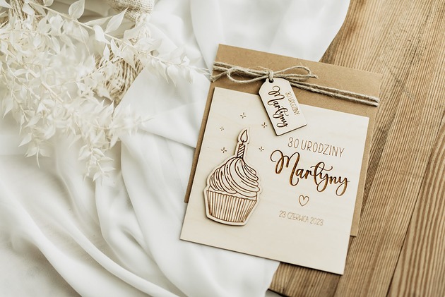 kartki scrapbooking Kartka na urodziny 18/20/30/40/50...