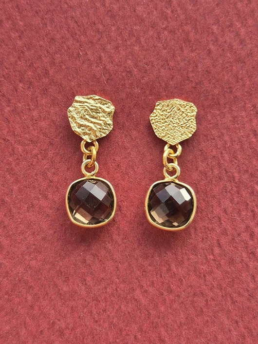 kolczyki pozłacane Złote kolczyki z kwarcem dymnym w okuciu