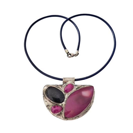 wisiory Naszyjnik z witrażowym wisiorem ENERGETIC NIGHT