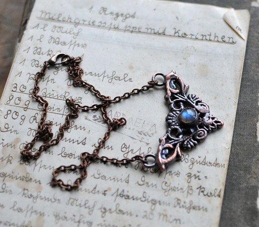 wisiory wiktoriański naszyjnik