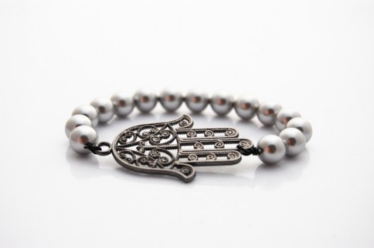 Bransoletka Pearls&hamsa  JS Jewelery