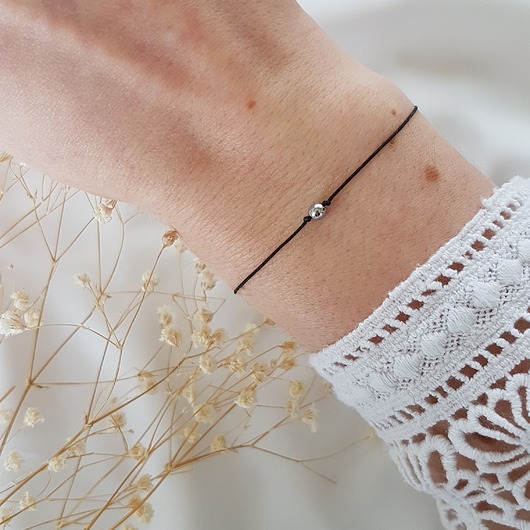 bransoletka ze srebrną kuleczką LEI handmade 