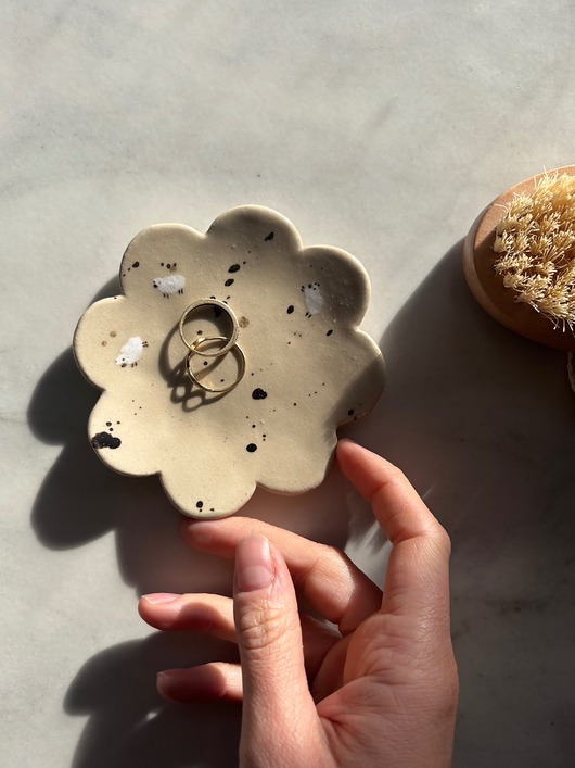 pojemniki na biżuterię Ceramiczna Miseczka Kwiat na Drobiazgi Biżuterię w Owieczki