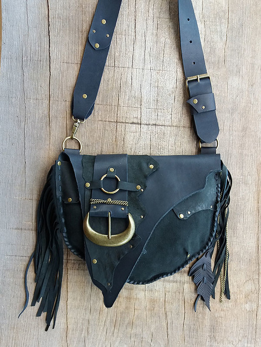 gypsy, gothic , boho, torebka skórzana, frędzle martuch