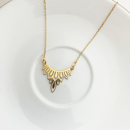 kolczyki pozłacane Elegancki ażurowy naszyjnik art deco