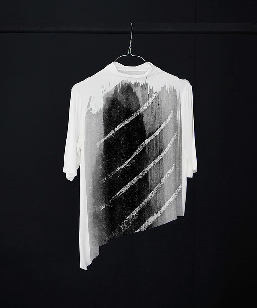 Yali abstract no.2 Women's T-shirt - SELVA SELVA