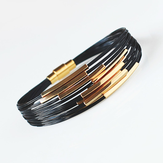 Gold Million v Bold Mitsu