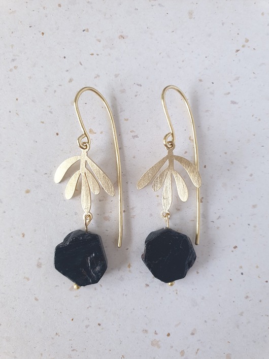 kolczyki z mosiądzu Kolczyki GARDEN OF EDEN czarny turmalin, mosiądz, iście długie złote