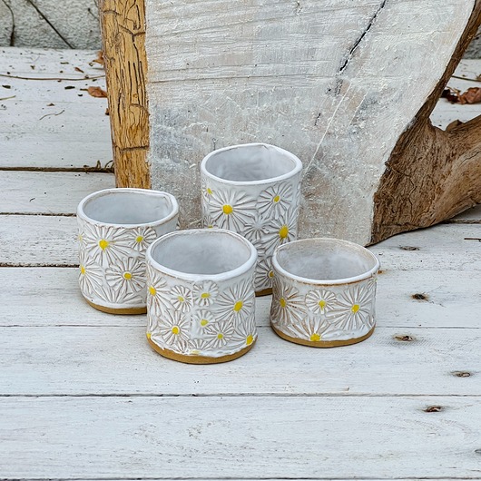 kubki Czarka do espresso w stokrotki