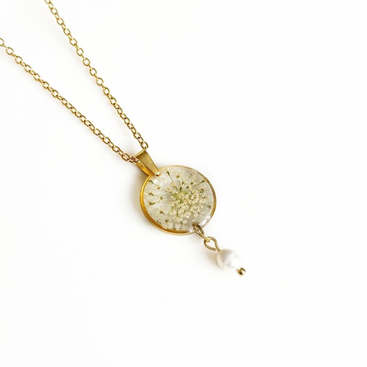 naszyjniki - inne Naszyjnik z kwiatami i perłą, prezent na dzień matki