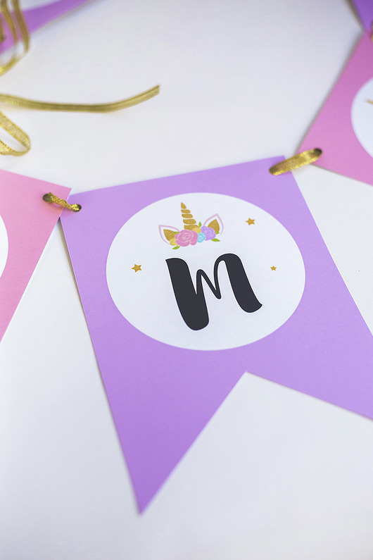 Girlanda personalizowana na urodziny JEDNOROŻEC WOW party