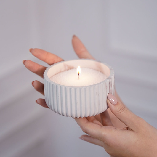 świeczniki i świece Gipsowy ryflowany pojemnik