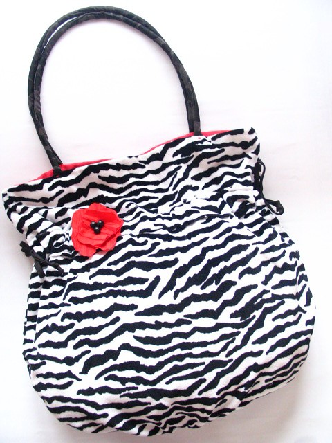Borba - Zebra z kwiatem borba design