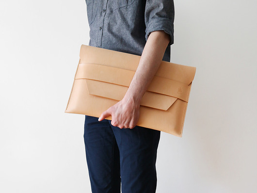 Skórzane etui na laptopa 15" Kris And Leather