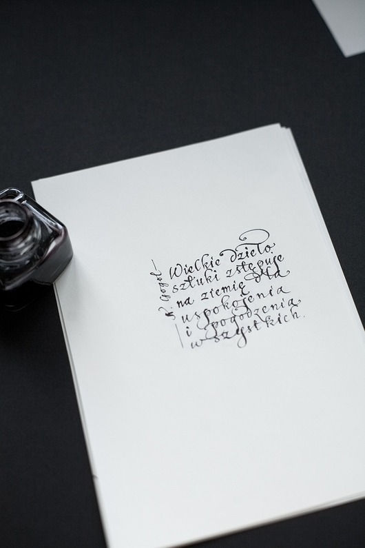 plakaty Plakat z cytatem kaligrafia: dla uspokojenia i pogodzenia wszystkich Gogol