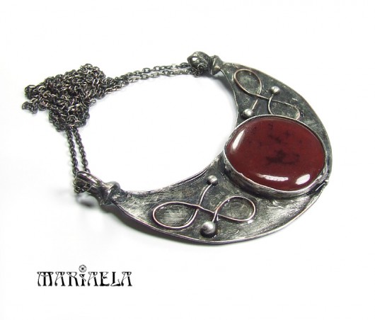 PLASTRON z cudnym kaboszonem BORDO MARIAELA