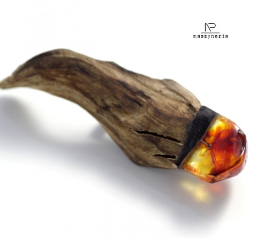 Wood&Amber Broszka Maszyneria