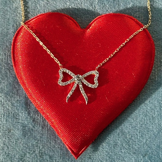 złote naszyjniki Kokardka naszyjnik z cyrkoniami ze srebra pr. 925 pozłacany, delikatny