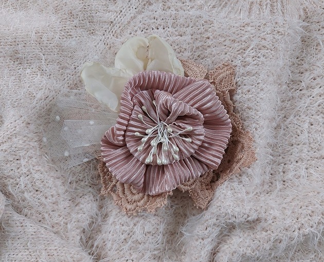 broszki Broszka wytworny kwiat