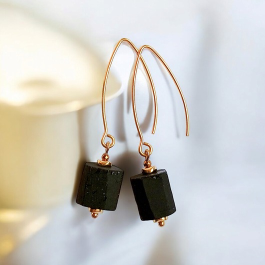 kolczyki z kamieniami Turmalin surowy : kolczyki długie : glam