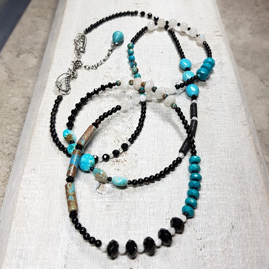 korale Błękit nieba długi sznur korali kors1