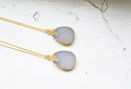 Naszyjnik Fairy Druzy – druza agatu + srebro poz Lili in the Garden