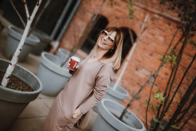 sukienki midi damskie Sukienka Cappucino