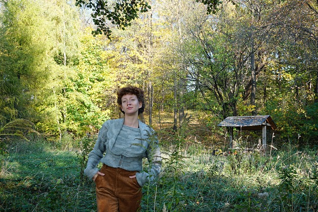 swetry damskie  Wełniany sweter oversize, szary melanż, duży kołnierz