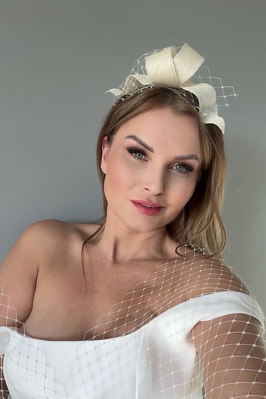 fascynatory Fascynator ślubny NOEMI ECRU z WOALKĄ inne kolory