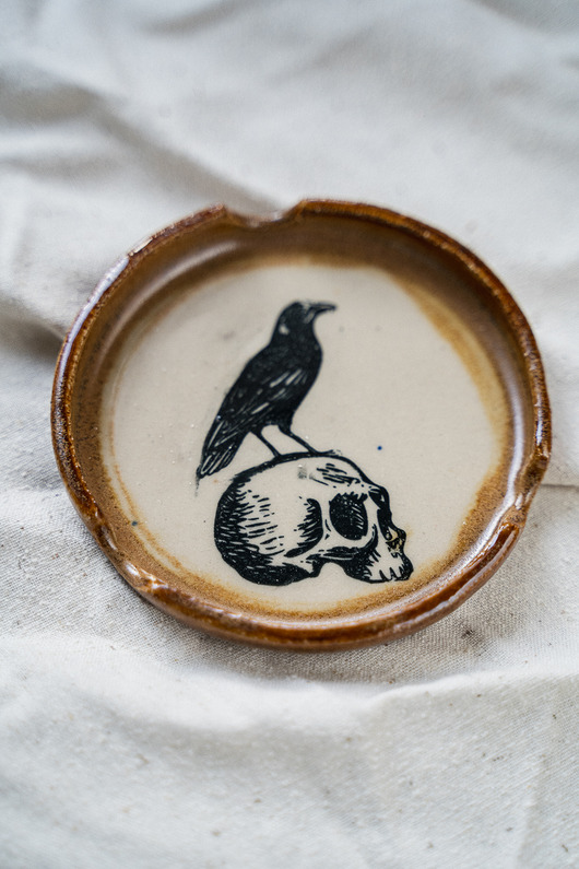 dodatki - różne Popielniczka THE CROW(N)