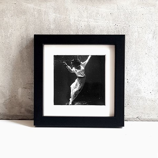 fotografia Obrazek w ramce - Korale, fot. Toni Frissell