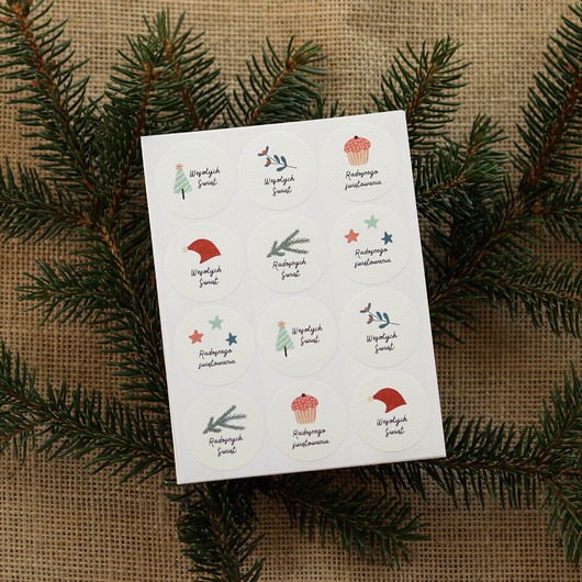 Boże Narodzenie - inne Naklejki świąteczne na papierze ecru, ze świątecznymi grafikami, 48 sztuk