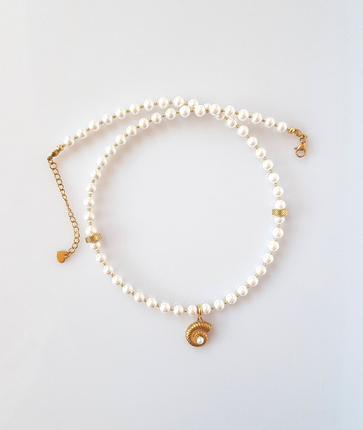 złote naszyjniki Naszyjnik z Muszlą i Perłami