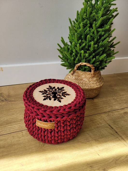 dekoracje świąteczne Kosz prezentowy świąteczny z motywem renifera " Reindeer Gift Basket"