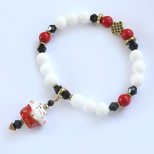 bransoletki z kamieni naturalnych Unikat maneki neko - koral, jadeit, hematyt, onyks