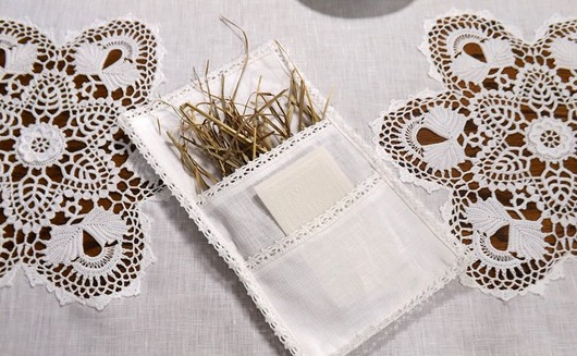 dekoracje świąteczne Poduszeczka na sianko i opłatek by Monart