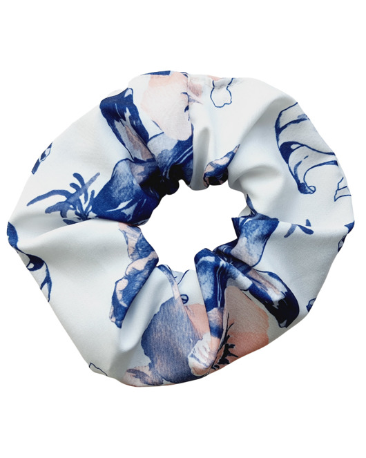 gumki do włosów Gumka do włosów scrunchie biała w niebieskie kwiaty silki