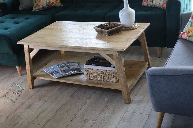 stoliki kawowe Drewniany stolik kawowy z półką 