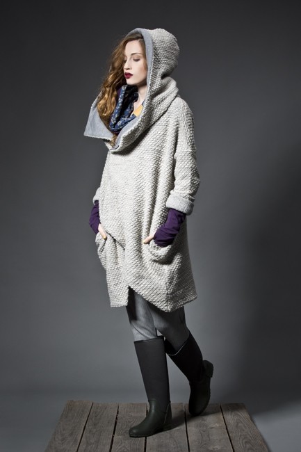 NUBEE - ASYMMETRY STACK - Sweter wełniany Nubee
