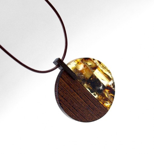 KLIMT - wisior z drewna i bursztynu AmberTree