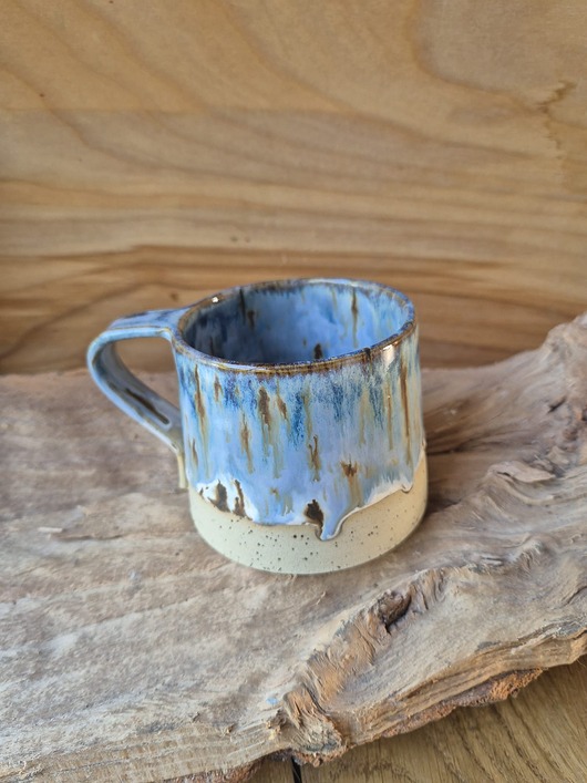 kubki Ceramiczny kubek nakrapiany