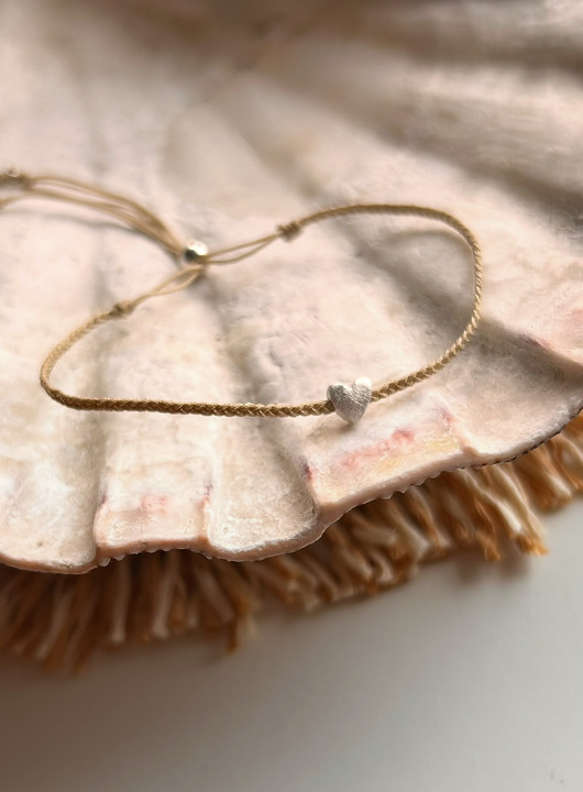 bransoletki z kamieni naturalnych L O V E - minimalistyczna bransoletka na sznureczku