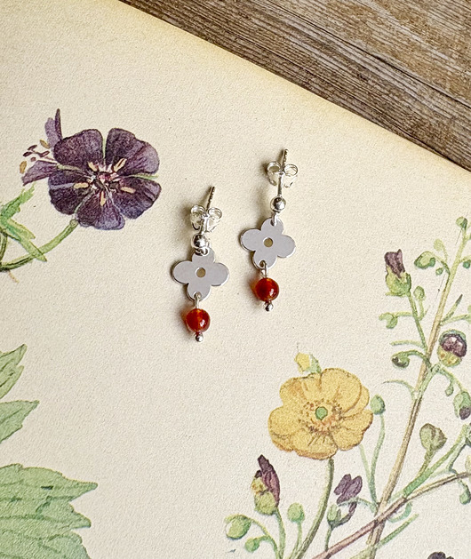 kolczyki srebrne Anemone Mandarine mini- Sztyfty- Kolekcja 70's vibe
